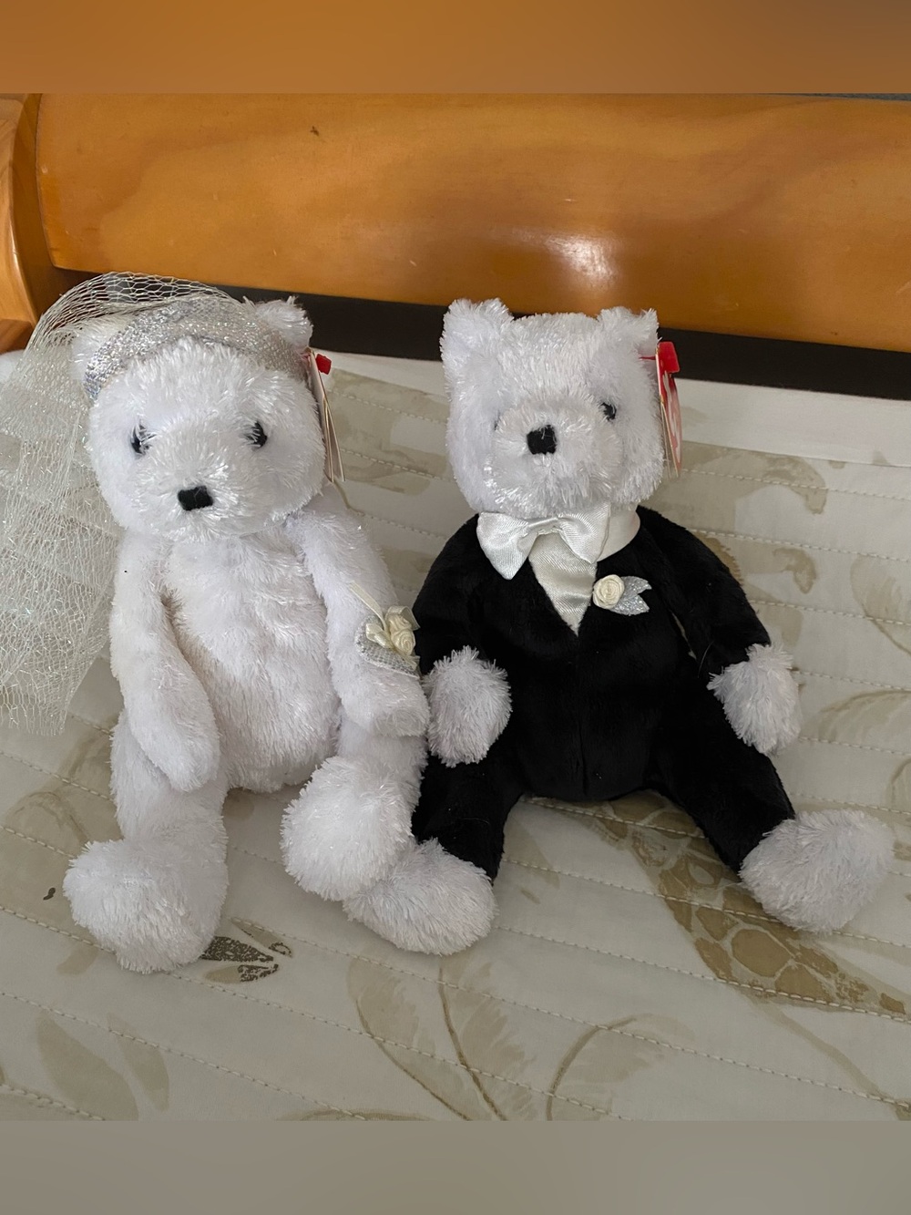 TY BEANIE BABY BRIDE & GROOM BEAR SET - LIKE NEW